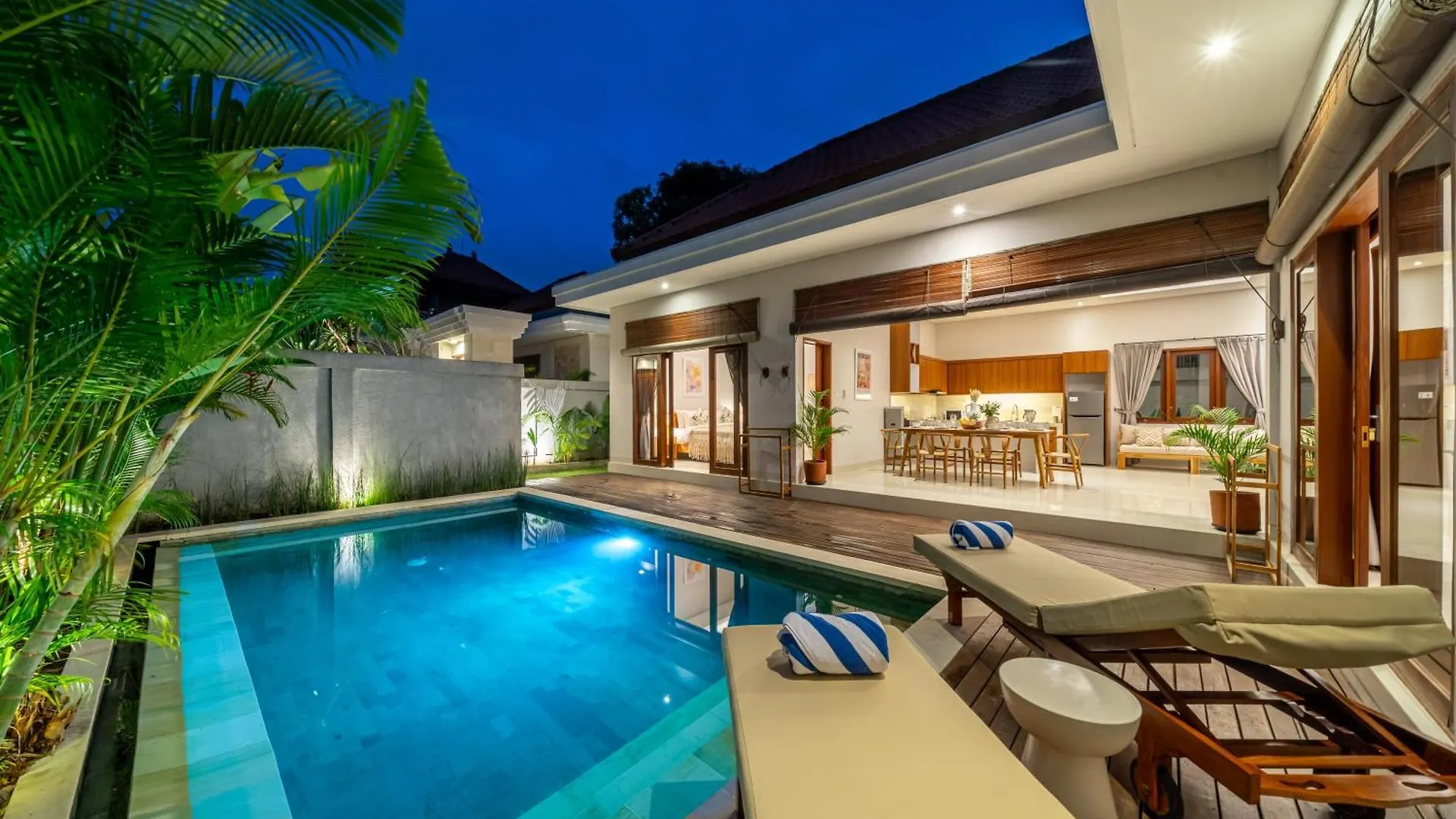 Private Pool, Perfect Location -Your Exclusive 3-Bedroom Villa In Canggu -Book Now! Kerobokan