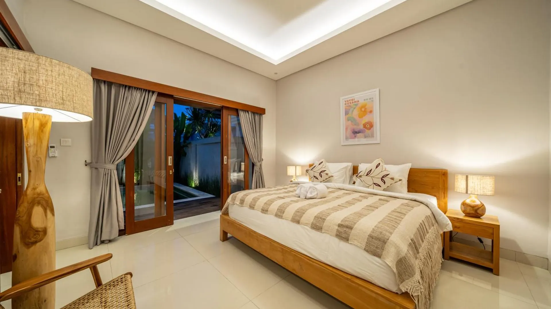 Private Pool, Perfect Location -Your Exclusive 3-Bedroom Villa In Canggu -Book Now! Kerobokan